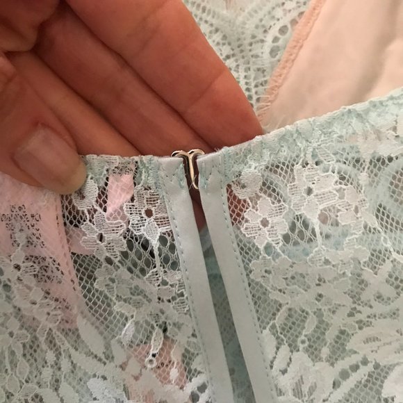 VS Eyelash Lace Slip Dress - Picture 5 of 6